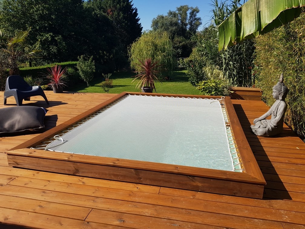 Filet extérieur de terrasse, jardin, piscine : déco et sécurité