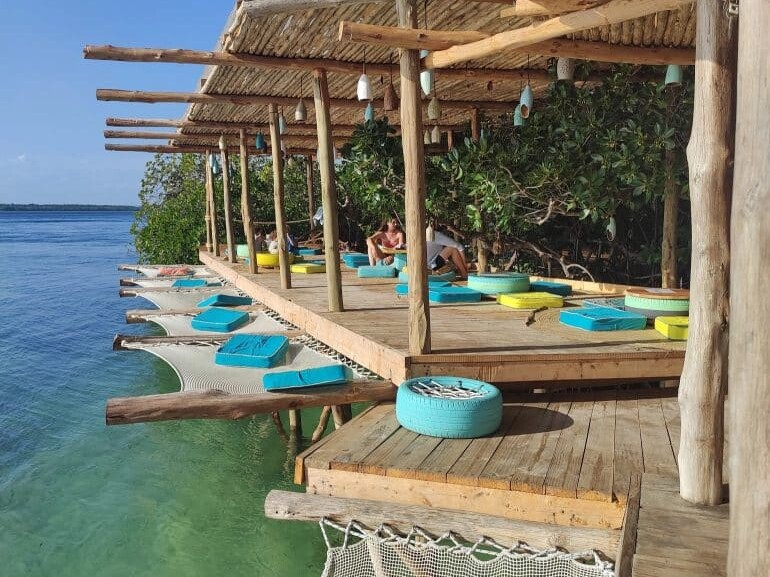 Rete su misura per hotel overwater