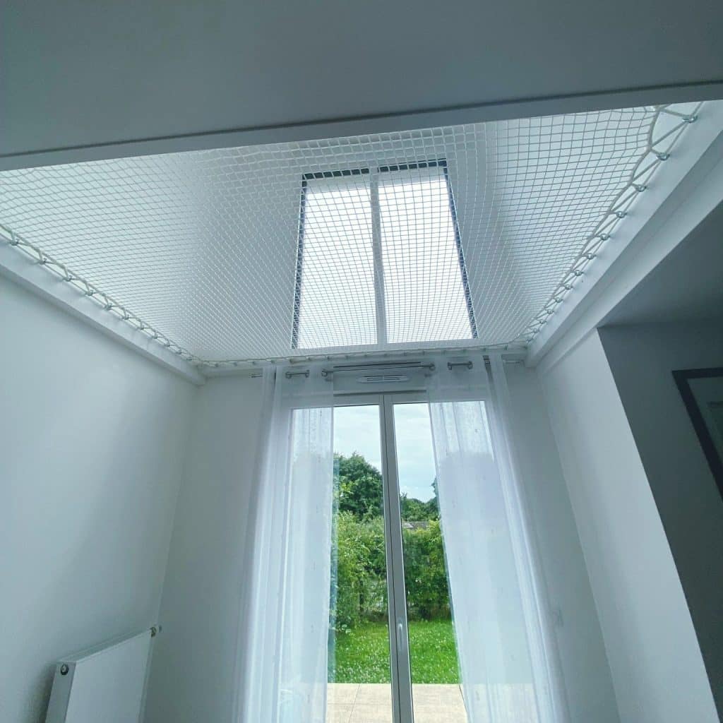 Un filet d’habitation sur mesure entre deux baies vitrées : lumière et optimisation de l’espace