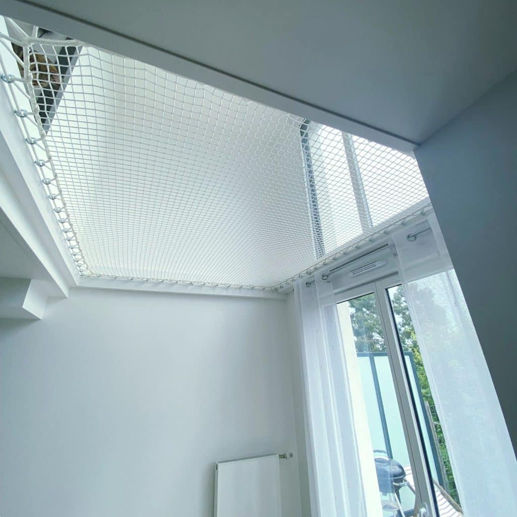 Un filet d’habitation sur mesure entre deux baies vitrées : lumière et optimisation de l’espace