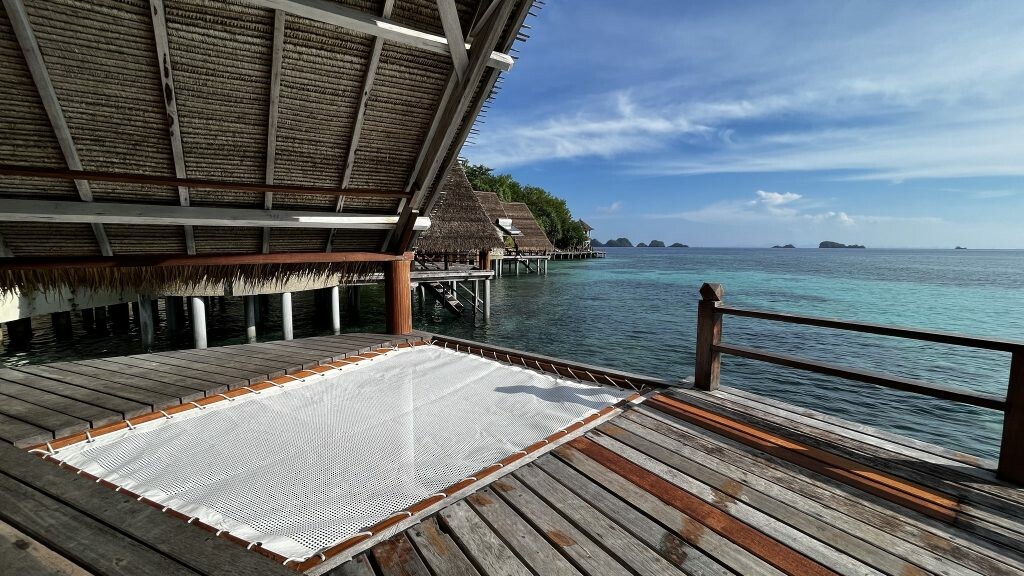 floating deck hammock