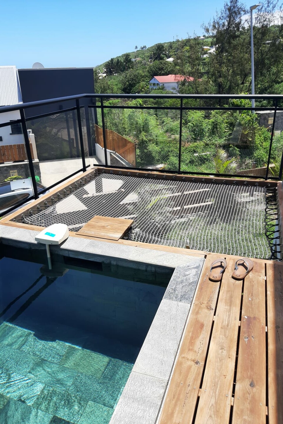 Filet piscine sur terrasse