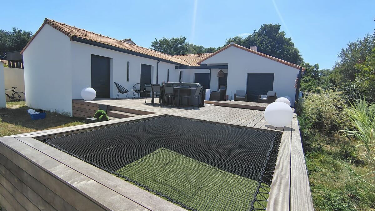 Custom net for patio