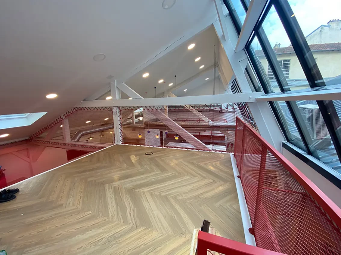 filet interieur et garde corps rouge