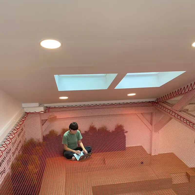 filet mezzanine bureau rouge